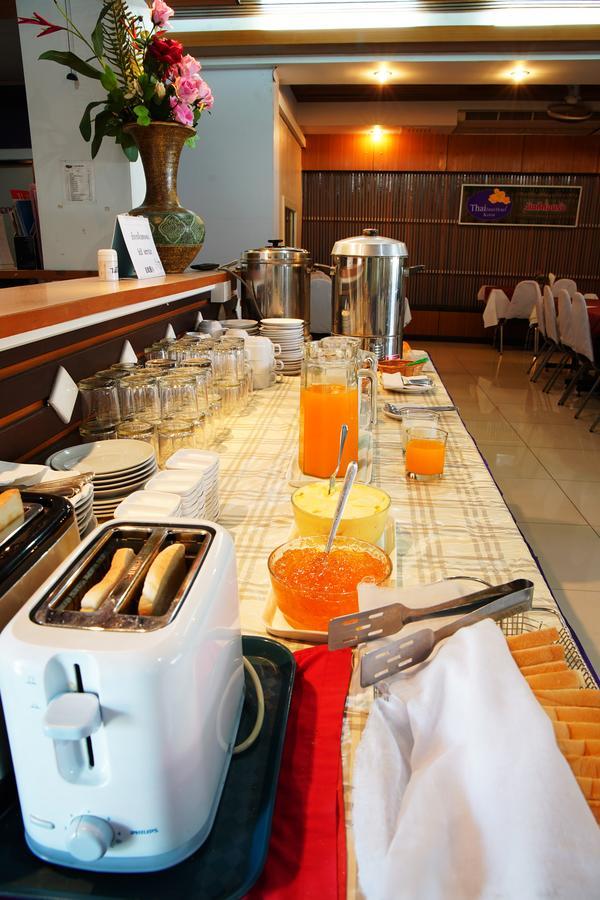 Thai Inter Korat Hotel Nakhonratcsaszima Kültér fotó