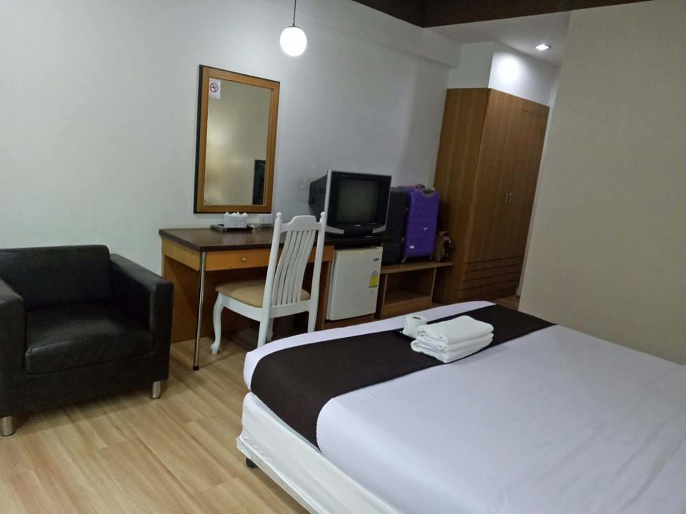 Thai Inter Korat Hotel Nakhonratcsaszima Kültér fotó