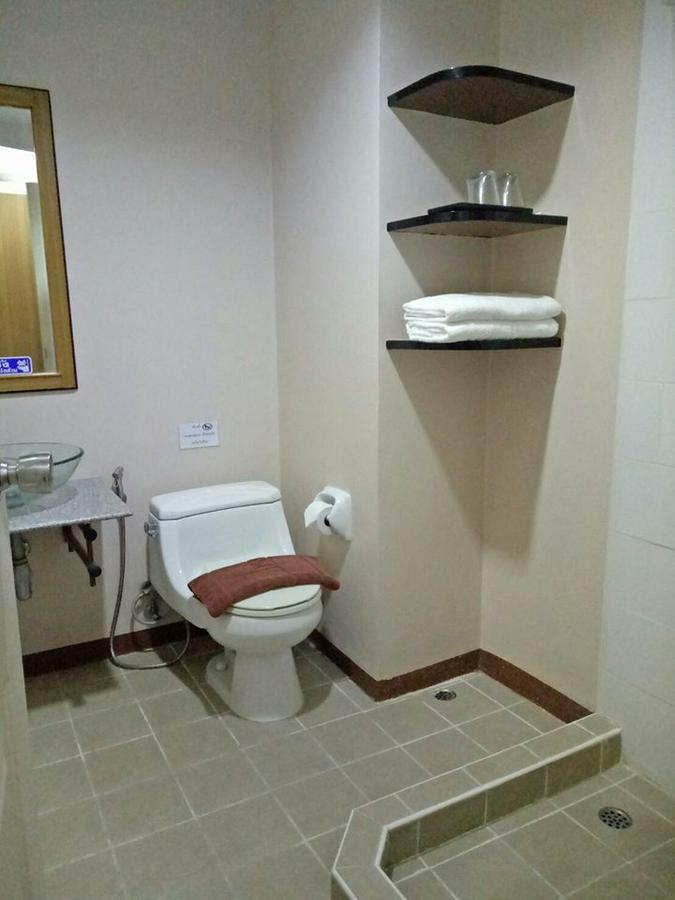Thai Inter Korat Hotel Nakhonratcsaszima Kültér fotó